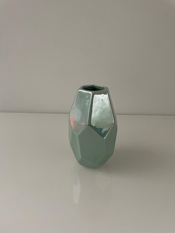 Image 1 of Jarrón geométrico turquesa con esmalte de nácar