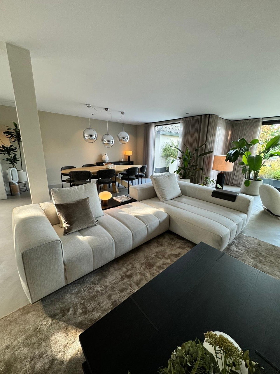 Minotti Goodman sofa | €10,000 | Whoppah