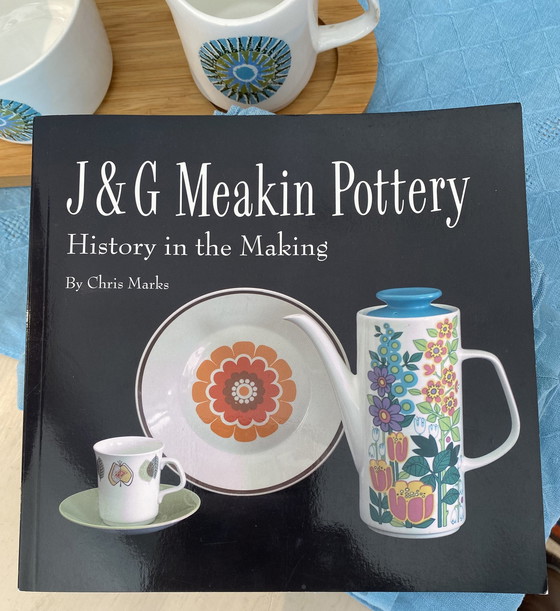 Image 1 of Exceptional J&G Meakin Pottery Dinner Service 1964