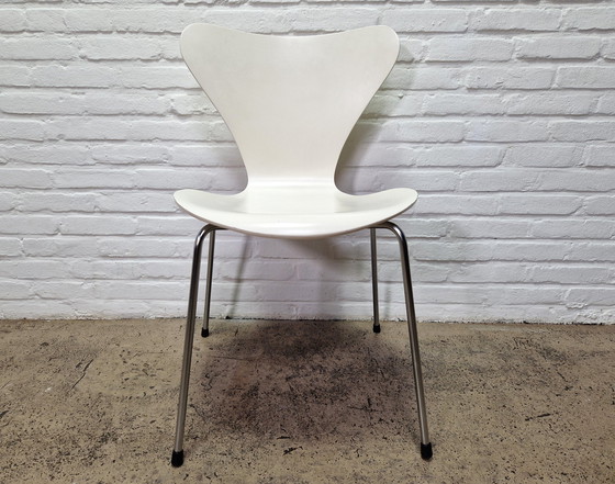 Image 1 of Vintage Fritz Hansen Butterfly Chair 1969