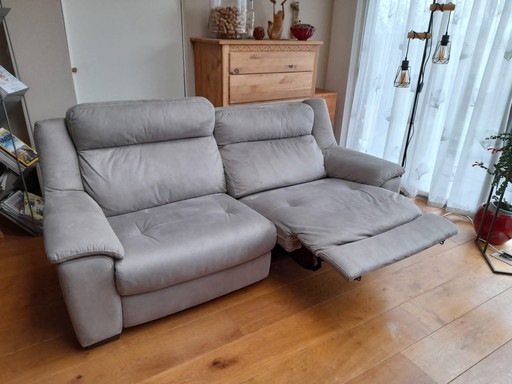 2.5 Seater Sofa With Electric Extendable Seats