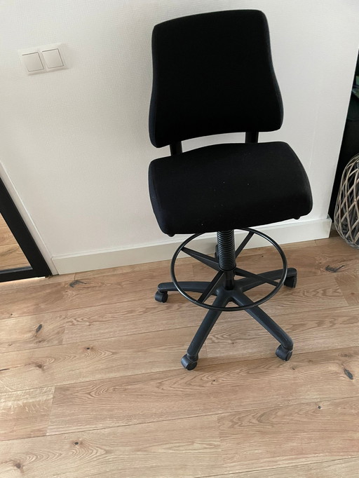 Axia workplace/office chair