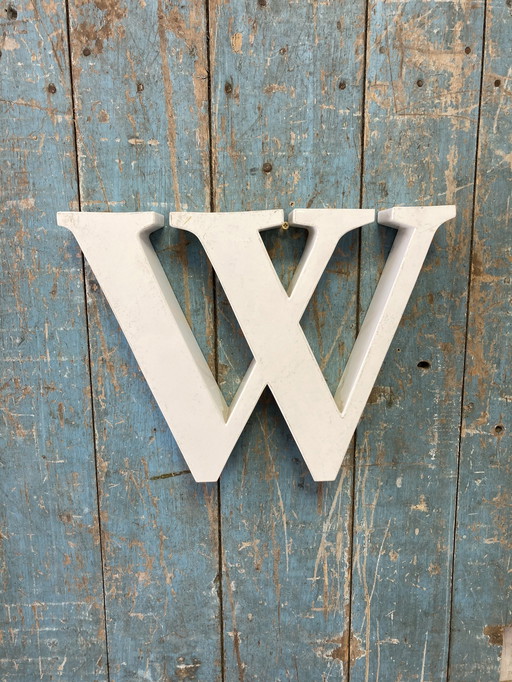 W sign letter