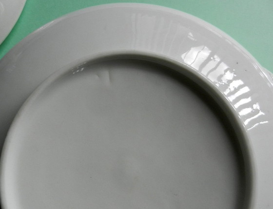 Image 1 of Piatto per verdure in porcellana bianca antica