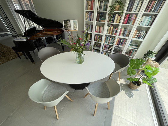 Image 1 of Table de salle à manger ovale vintage Alfred Hendrickx
