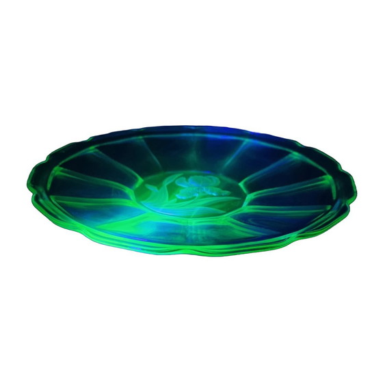 Image 1 of Ciotola in uranio Art Déco con iris, anni '30