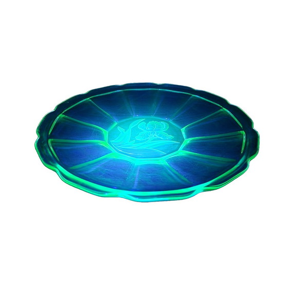 Image 1 of Ciotola in uranio Art Déco con iris, anni '30