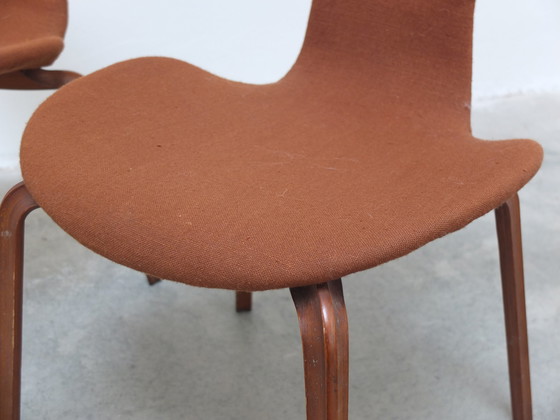 Image 1 of 4x Chaises Fritz Hansen Grand Prix par Arne Jacobsen