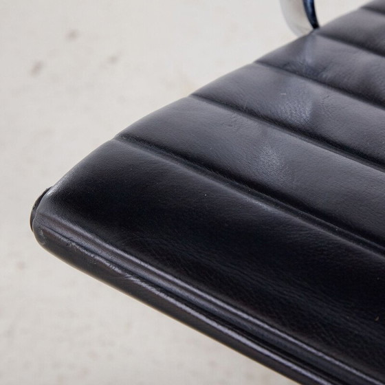 Image 1 of Vintage EA112 office swivel armchair by Charles & Ray Eames