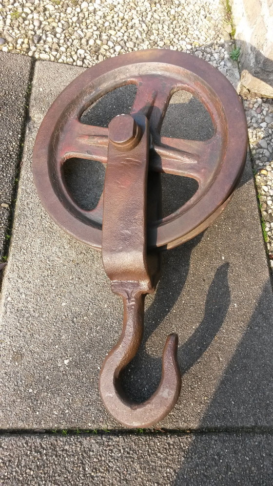 Image 1 of Antique Lifting Wheel 50 Cm Long For Canal House Removal