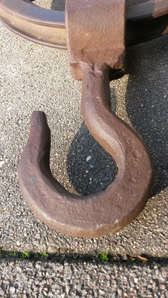 Image 1 of Antique Lifting Wheel 50 Cm Long For Canal House Removal