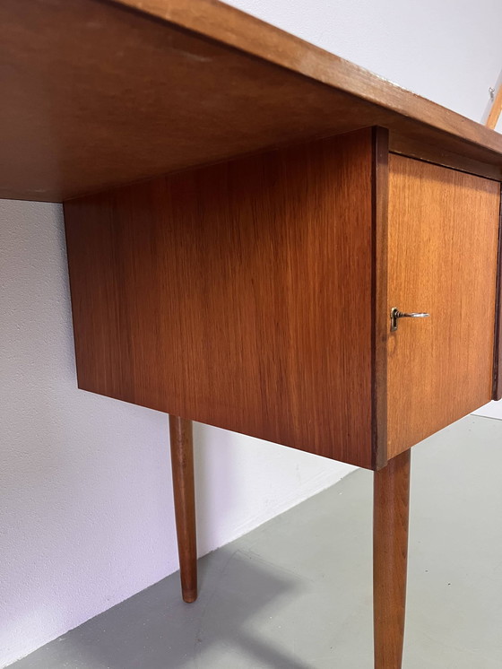 Image 1 of Bureau vintage danois en teck
