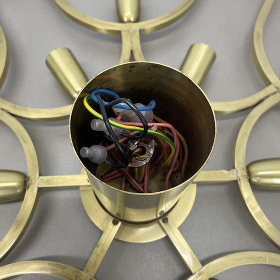 Image 1 of Grande plafoniera da soffitto a filo in ottone da 64 cm con 12 lampadine in stile Stilnovo, Italia anni '60