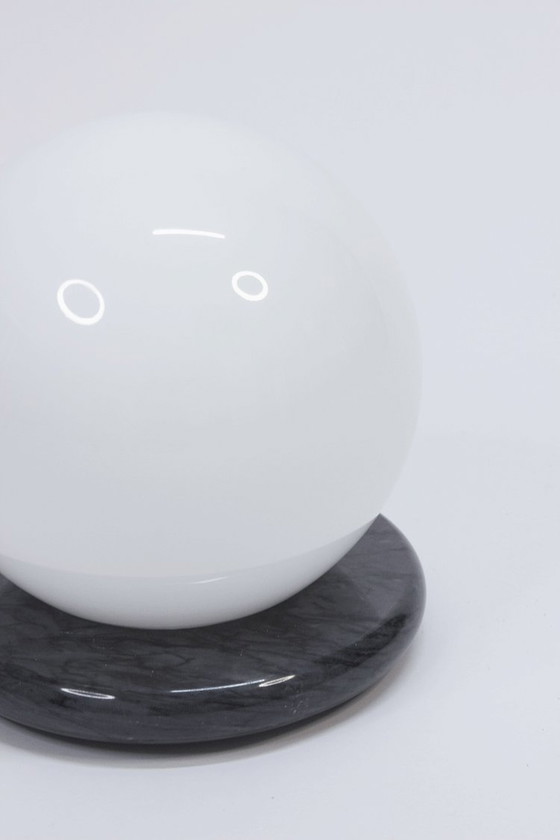 Image 1 of Lampada vintage a globo in marmo 