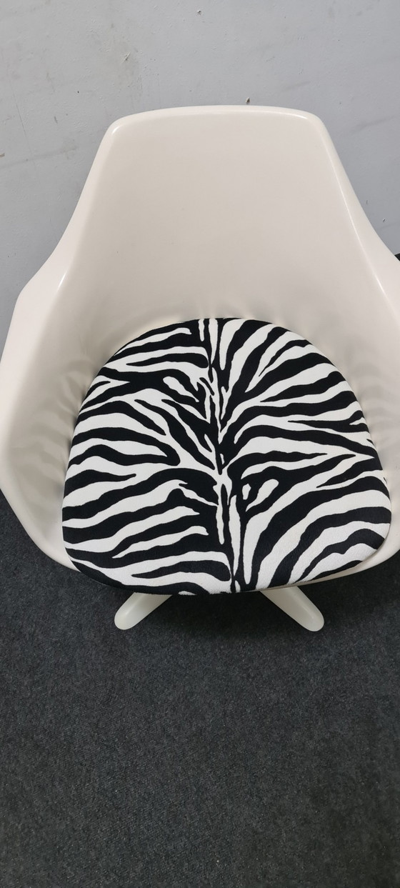 Image 1 of Arkana Fiberglass Swivel Chair By Maurice Burke