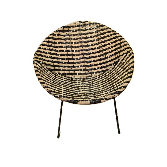 Image 1 of Round black and white braided tub chair from the 1960s