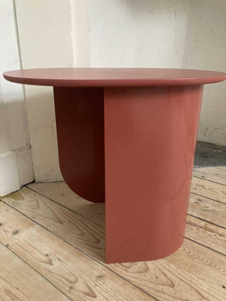 Fest Amsterdam Plateau Side Table Bordeaux | €175 | Whoppah