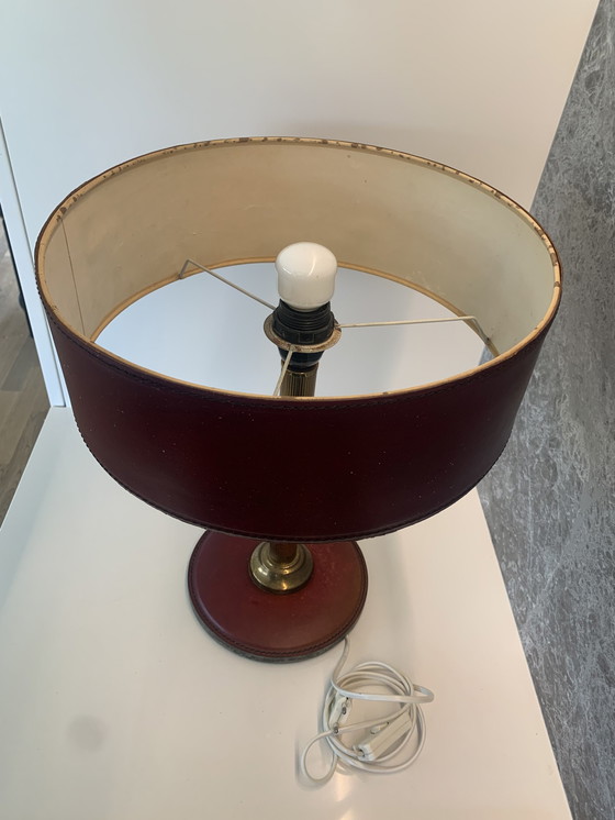 Image 1 of Lampe de bureau en cuir bordeaux