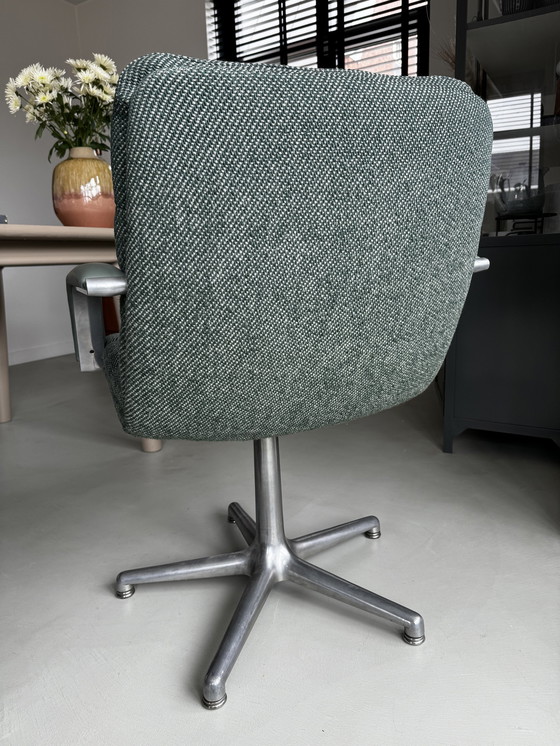 Image 1 of 2x Artifort office chairs