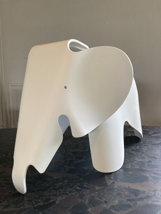 Image 1 of Vitra Elephant high chair