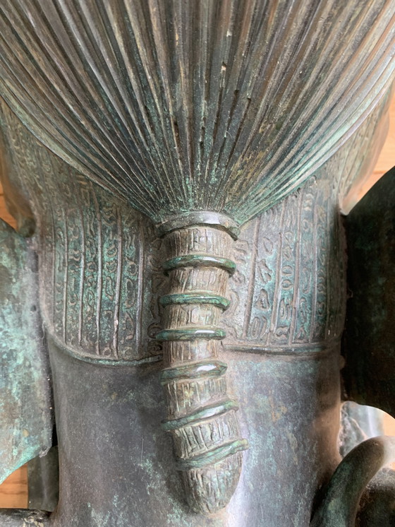 Image 1 of 2 statues/sphinx en bronze avec des ailes