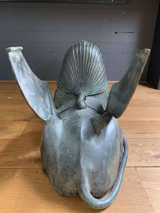 Image 1 of 2 statues/sphinx en bronze avec des ailes