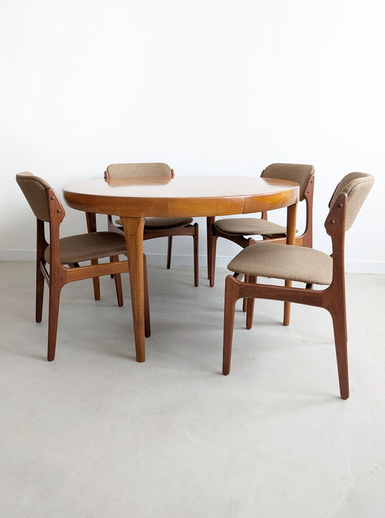 Image 1 of Extendable Dining Table By Ib Kofod-Larsen For Faarup Møbelfabrik 1960'S 