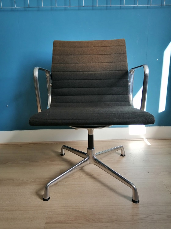 Image 1 of Vitra EA108 conference chair