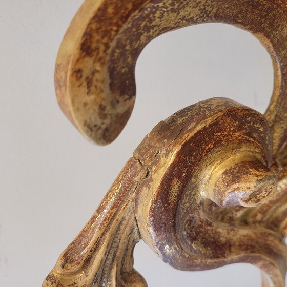 Image 1 of Vintage mirror in carved and gilded wooden frame