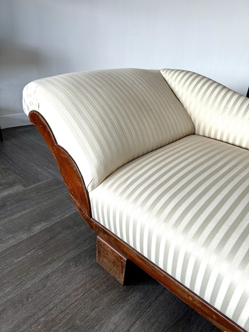 Chaise longue