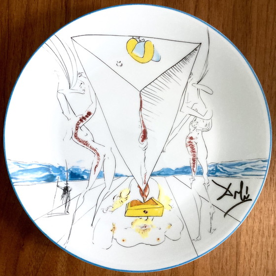 Image 1 of 6x Salvador Dali Porcelain Plates Le Conquete du Cosmos by Limoges