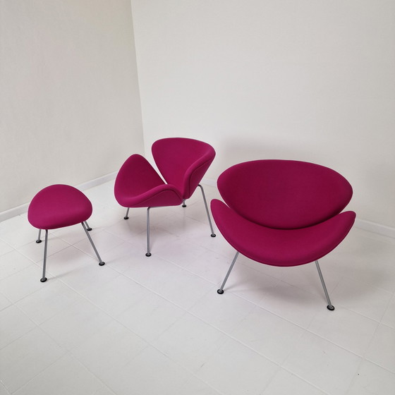 Image 1 of Two Orange Slice Chairs With One Ottoman By Pierre Paulin For Artifort, 1990S