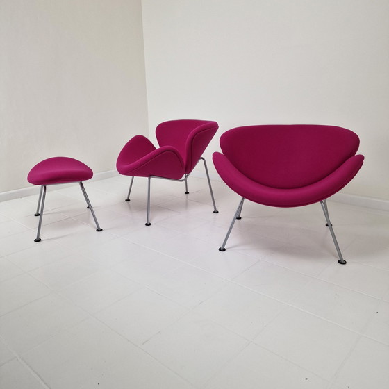 Image 1 of Two Orange Slice Chairs With One Ottoman By Pierre Paulin For Artifort, 1990S