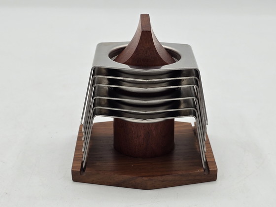 Image 1 of Set portauova - Set di 6 portauova in acciaio inox su supporto in legno - Acciaio inox, legno - Design vintage