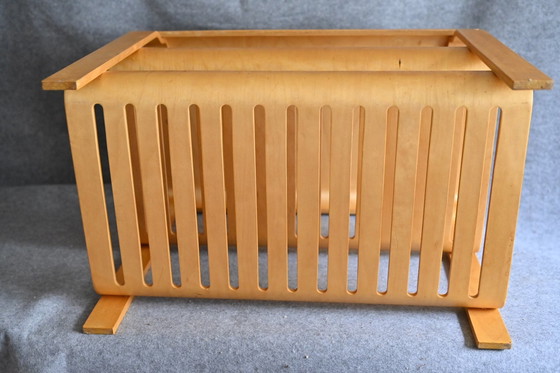 Image 1 of Ikea Vintage - Richard Clark - Mesa auxiliar de madera curvada - Estilo Alvar Aalto