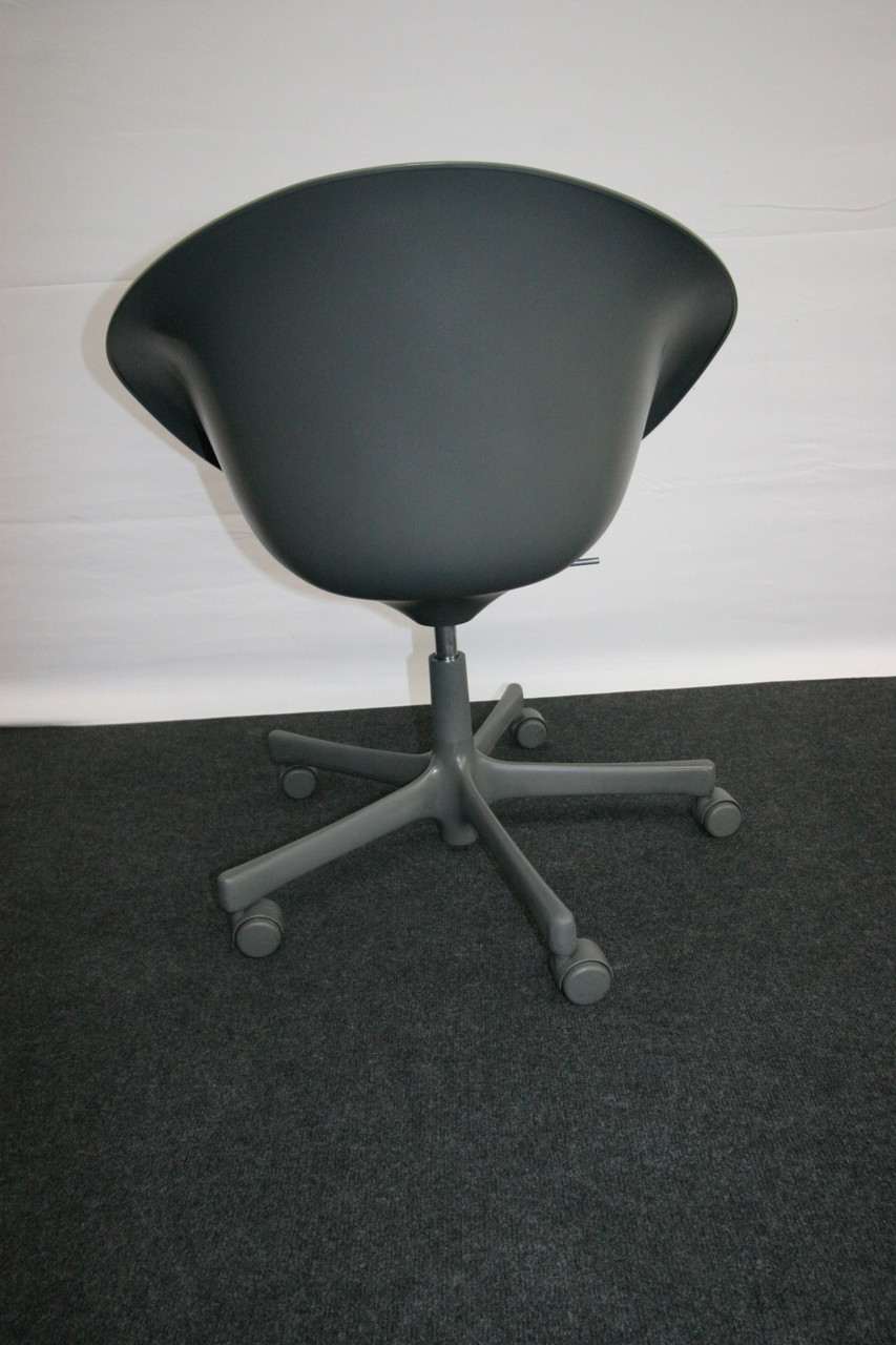 Vitra Hula Hoop swivel chair Philippe Starck | €125 | Whoppah