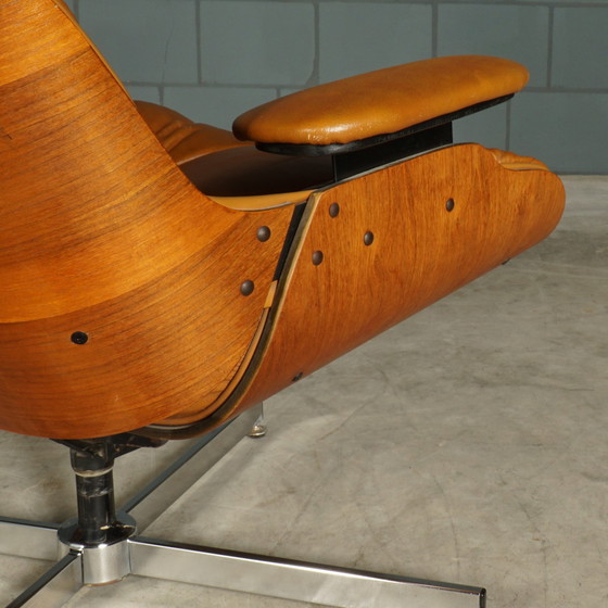 Image 1 of Mid - Century swivel armchair