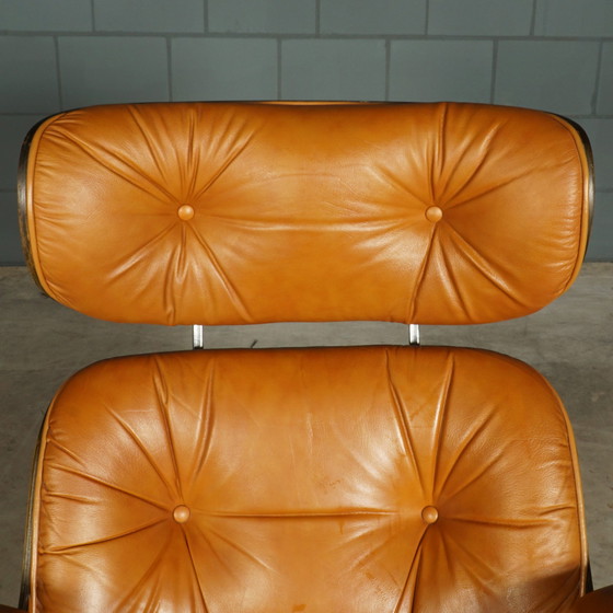 Image 1 of Mid - Century swivel armchair