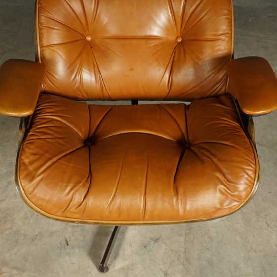 Image 1 of Mid - Century swivel armchair