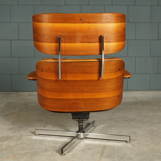 Image 1 of Mid - Century swivel armchair