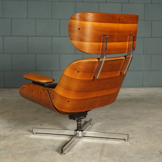 Image 1 of Mid - Century swivel armchair