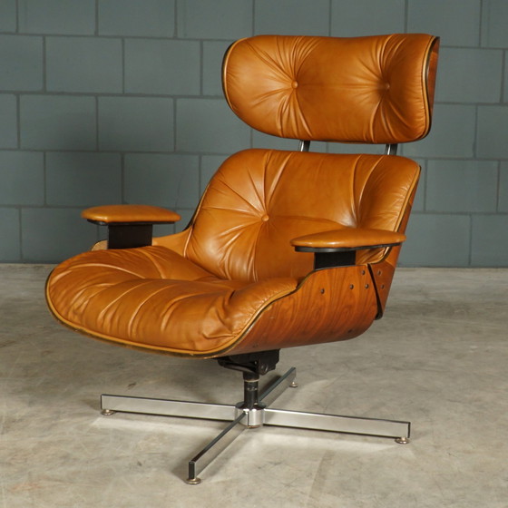 Image 1 of Mid - Century swivel armchair