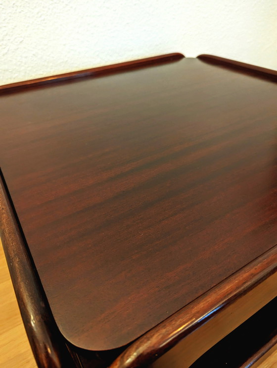 Image 1 of Table d'appoint vintage en bois