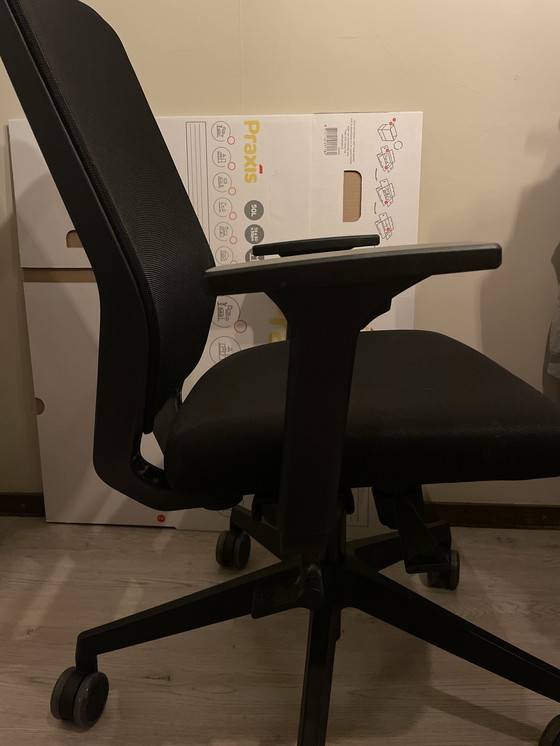 Image 1 of Trend office office chair