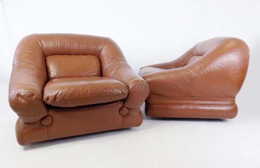 Italian leather lounge chair set of 2 70s