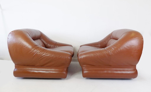 Italian leather lounge chair set of 2 70s