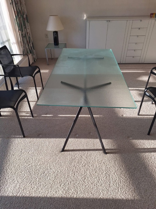 Very Beautiful Design Table