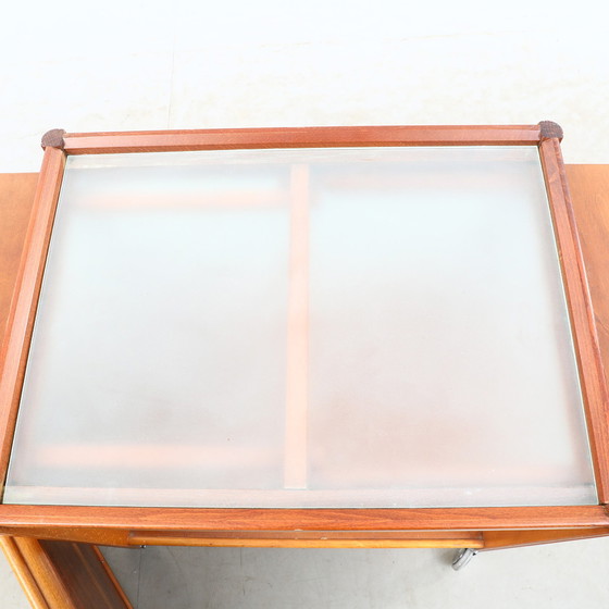 Image 1 of Table Desserte À Roulette Vintage Bois Et Verre Plateau Amovible 1960 Suède