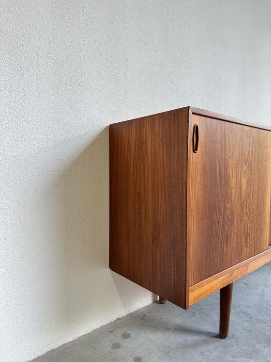 Image 1 of Credenza bassa danese vintage con 3 ante scorrevoli