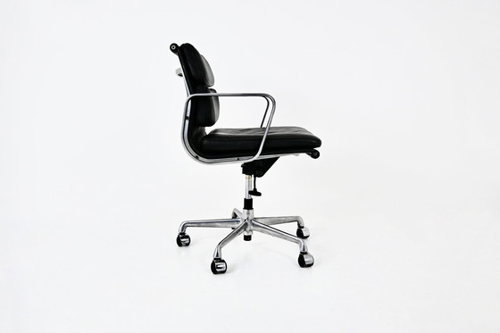 Image 1 of Leather Soft Pad Chair By Charles And Ray Eames For Icf, 1970S